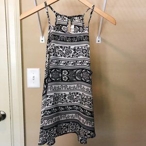 Monochrome Cool Summer Top | Size: S